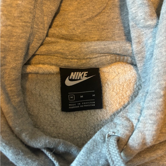 Nike Men’s grey hooded sweatshirt with adjustable head string, Size M - Picture 4 of 5